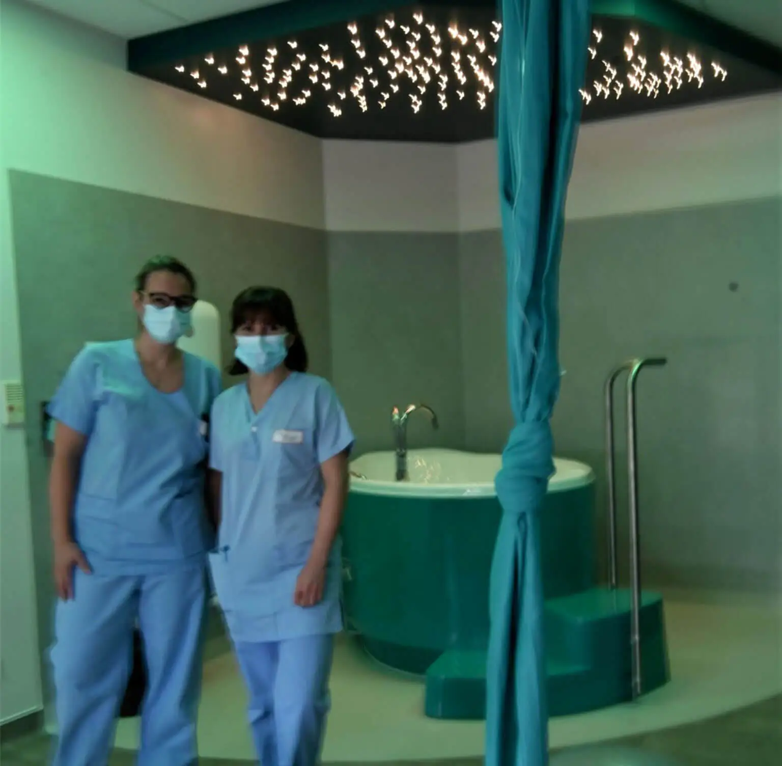 maternité salle accouchement nature